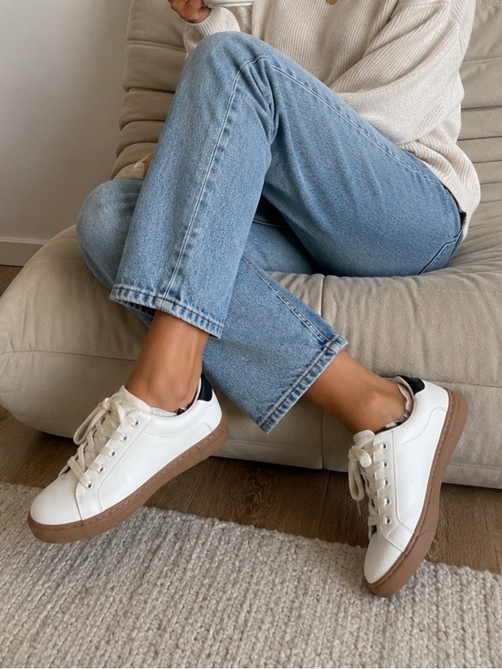 Old Navy Shoes - NWOT Clean Girl Old Navy White Leather Sneakers Women’s Size 8